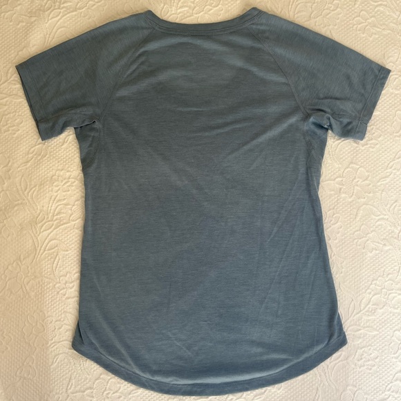 Patagonia Capilene lightweight tee shirt blue scoop hem XS - Picture 2 of 5